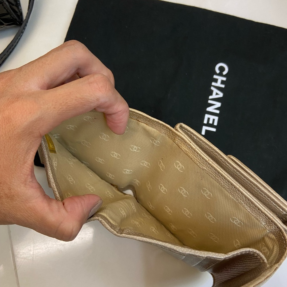 Chanel Coco Button Wallet. - Picture 9 of 13